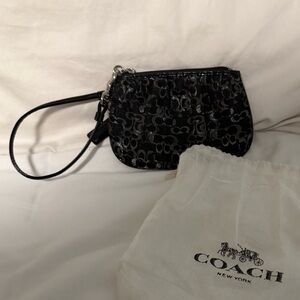 Coach Glitter Black and Silver Signature Wristlet Hangtag! Full Inclusion